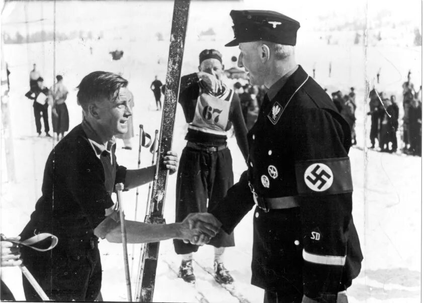 Сс и сд. Рейнхард Гейдрих. СС Рейнхард Гейдрих. Рейнхард Гейдрих, государственный деятель нацистской Германии. Рейнхард Гейдрих фото.