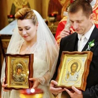 Как благословить иконами молодых