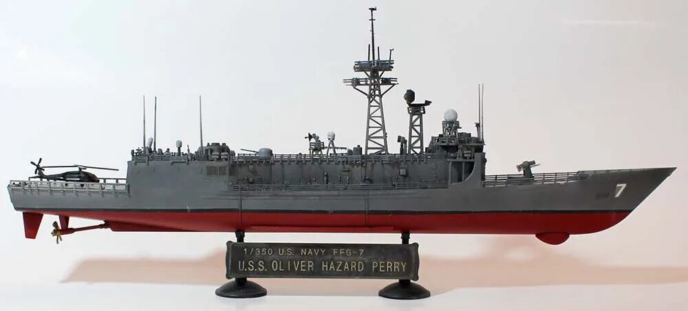 Фрегат Оливер Перри. Сборная модель Revell u.s.s. Voyager. Oliver Hazard Perry. Frigate 1/350.