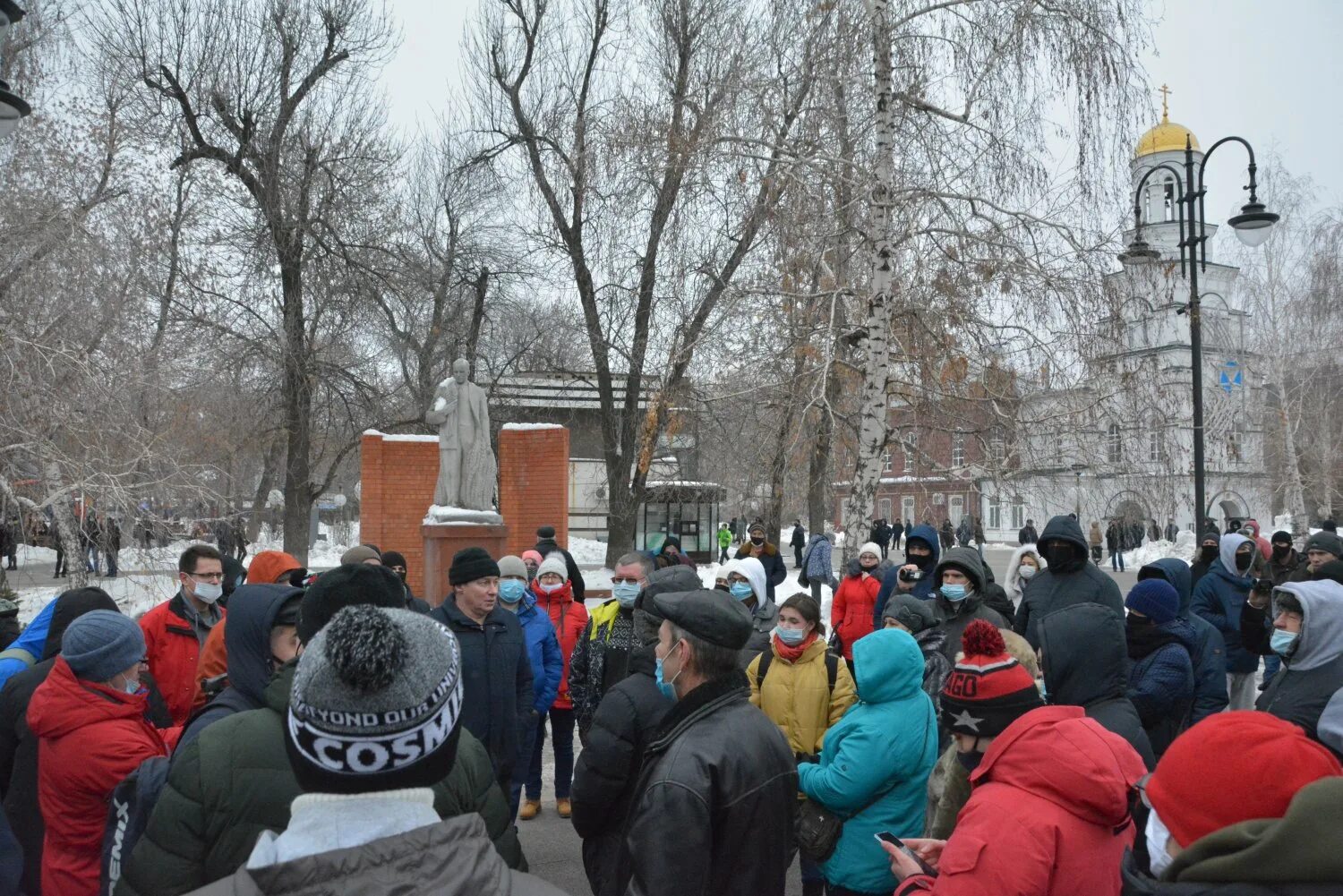 Покровский парк стихийный митинг. Митинги в Пугачёве. Несанкционированные митинги Химки. Несанкционированные митинги Новочеркасске.