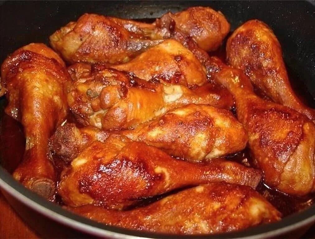 Куриные ножки в медовом соусе на сковороде. Куриные ножки на сковороде. Голень куриная терияки. Куриные ножки в соевом соусе в духовке. Куриные ножки.