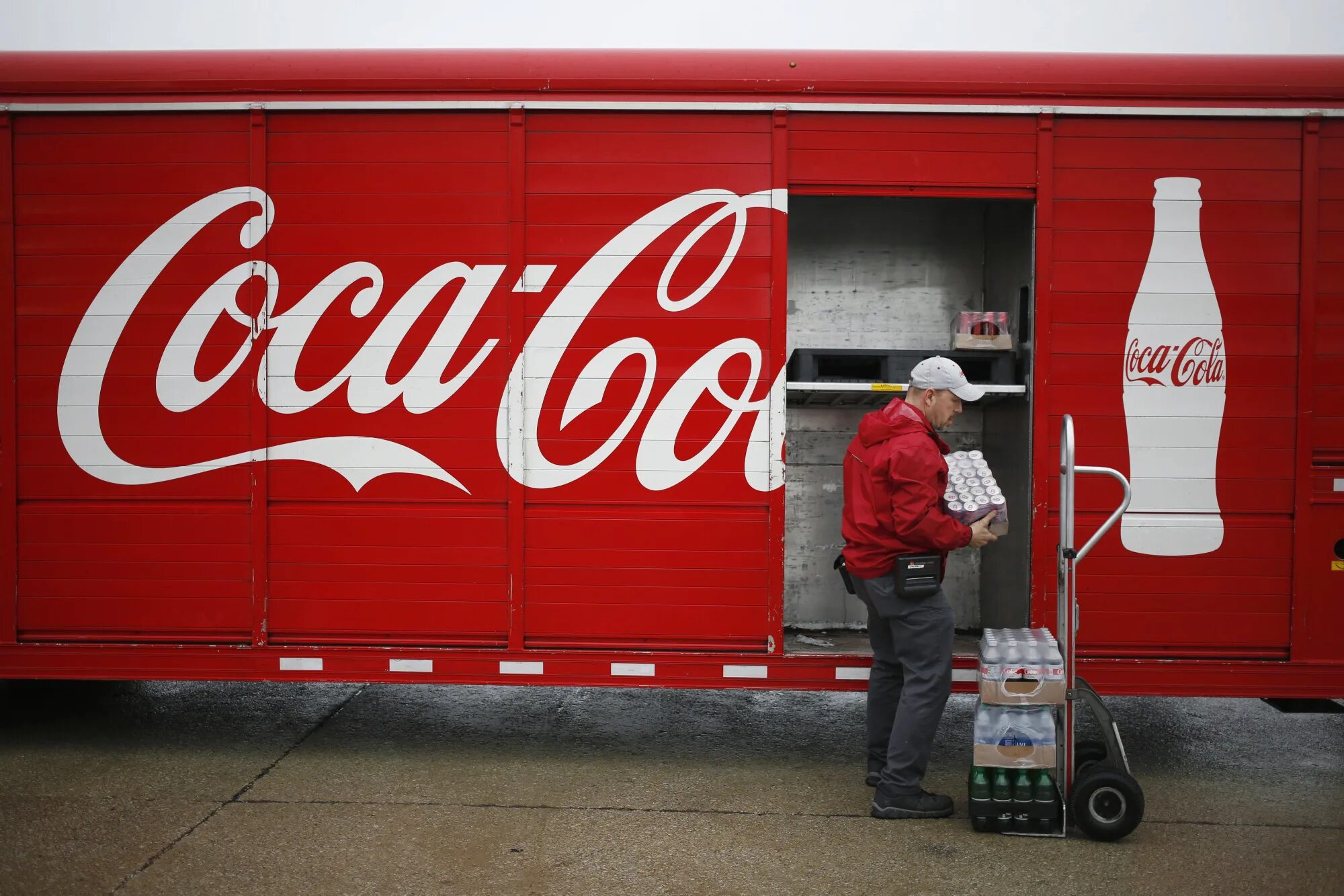 Кока кола. Компании Кока колы. Транснациональные корпорации Coca Cola. Coca Cola в России. Кока кола беларусь