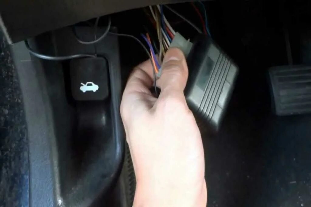 Сигнализация Форд Фьюжн. Кнопка отключения сигнализации штатная. Штатная сигнализация Honda Civic EG. Глючит сигнализация.