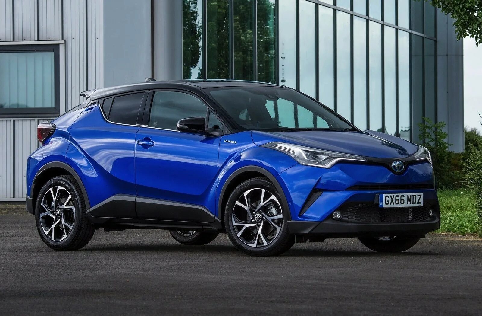 Тойота c-HR 2018. Тойота c-HR 2017. Toyota c-HR 2019. Тойота Chr 2019 новый. Купить toyota hr