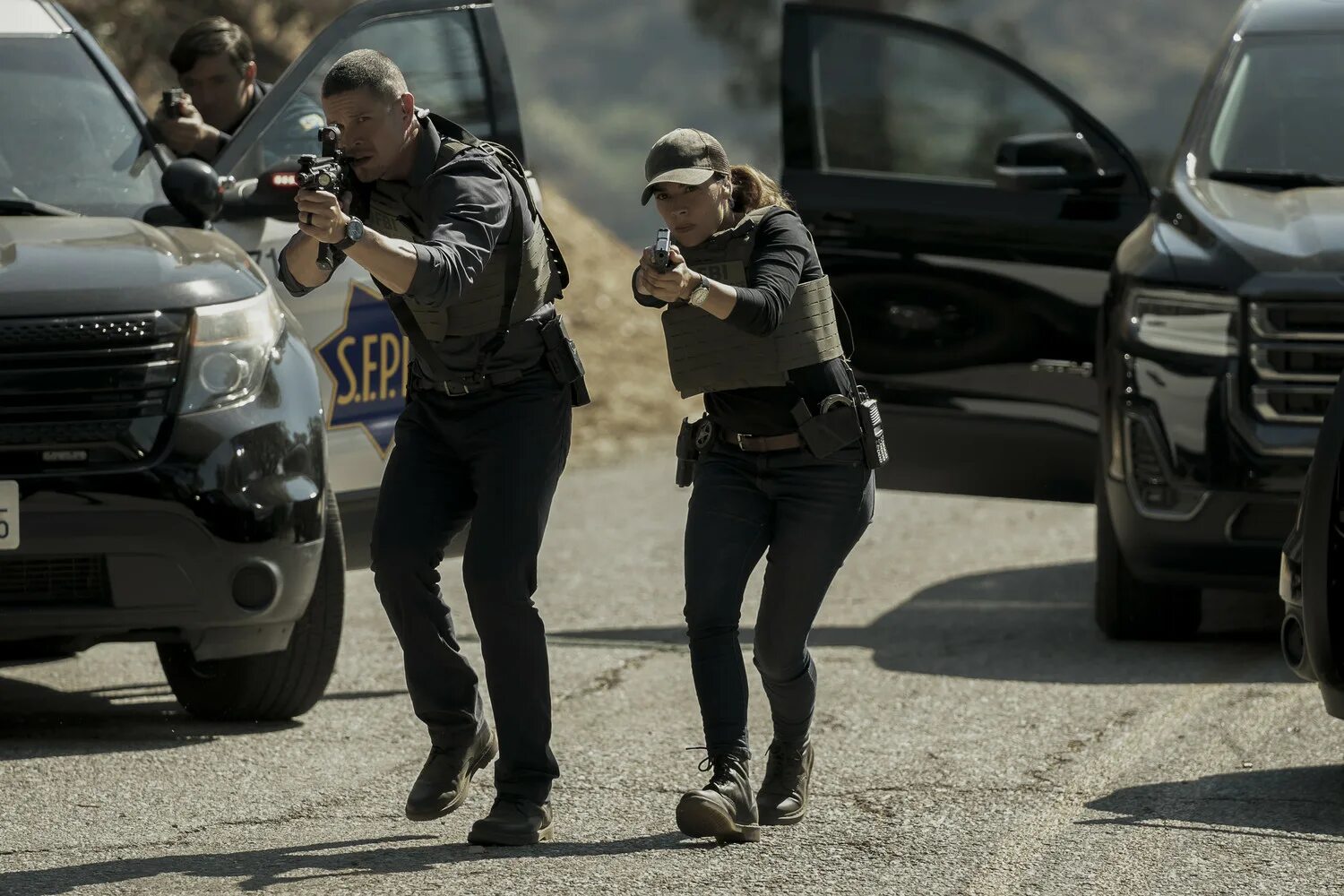 Terminal list сериал 2022. The terminal list сериал 2022 постер. список смертников на русском. список смертников сериал 2022. список смертников сериал.