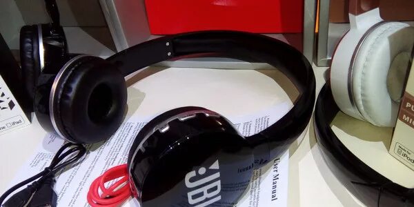 JBL наушники т460. Беспроводные наушники tune130nc. Подключить JBL беспроводные наушники. Наушники JBL К ноутбуку через блютуз.