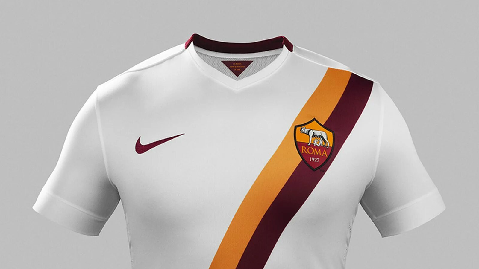 Forma форма. Футбольная форма. Футбольная форма галатасарай. Аякс выездная форма. Форма команды рома.