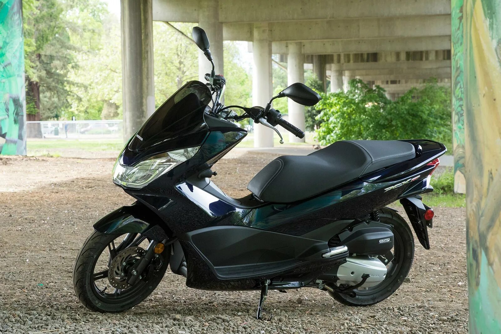 Скутер хонда 150 кубов. Honda pcx 160. Скутер honda pcx 150. Yamaha jog 150 кубов. Honda pcx 150.