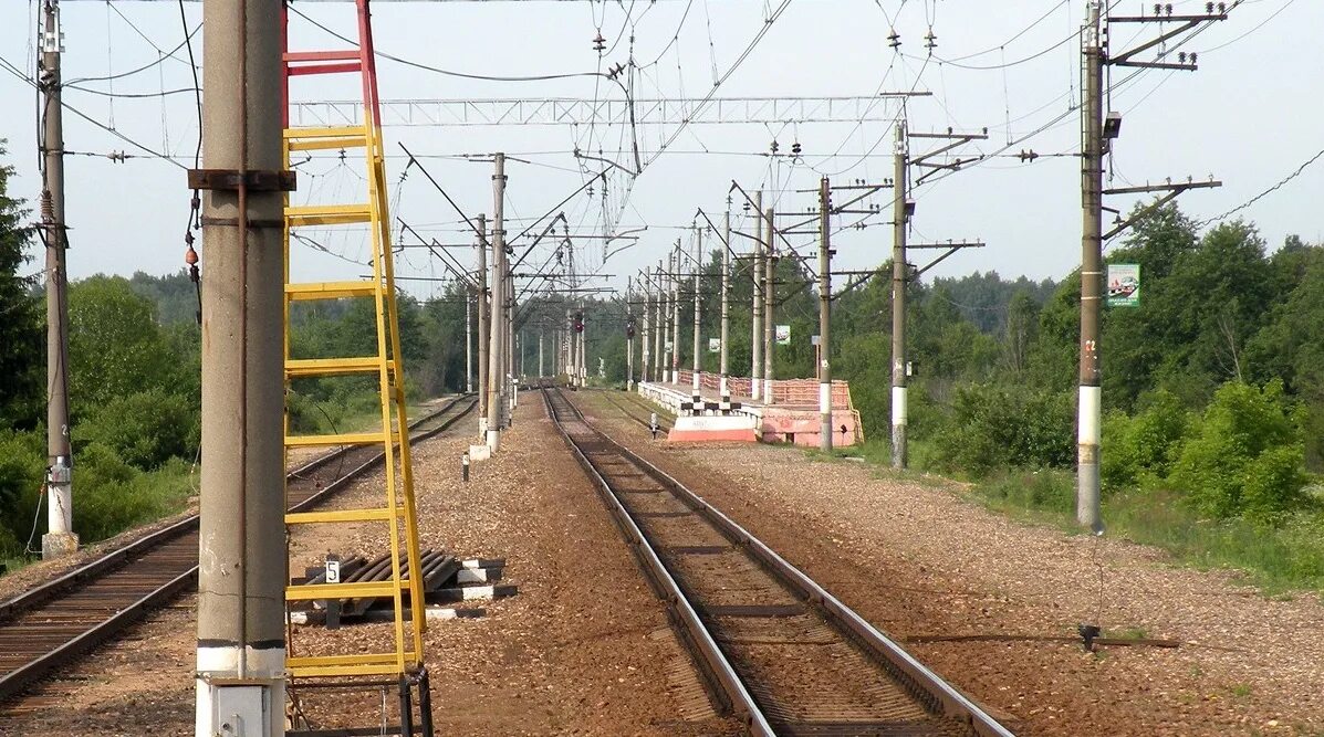 Погода в дмитровском районе в орудьево. Орудьево Дмитровский район платформа. Старая платформа Орудьево. Платформа 124 км. Платформа Орудьево 3 путь.