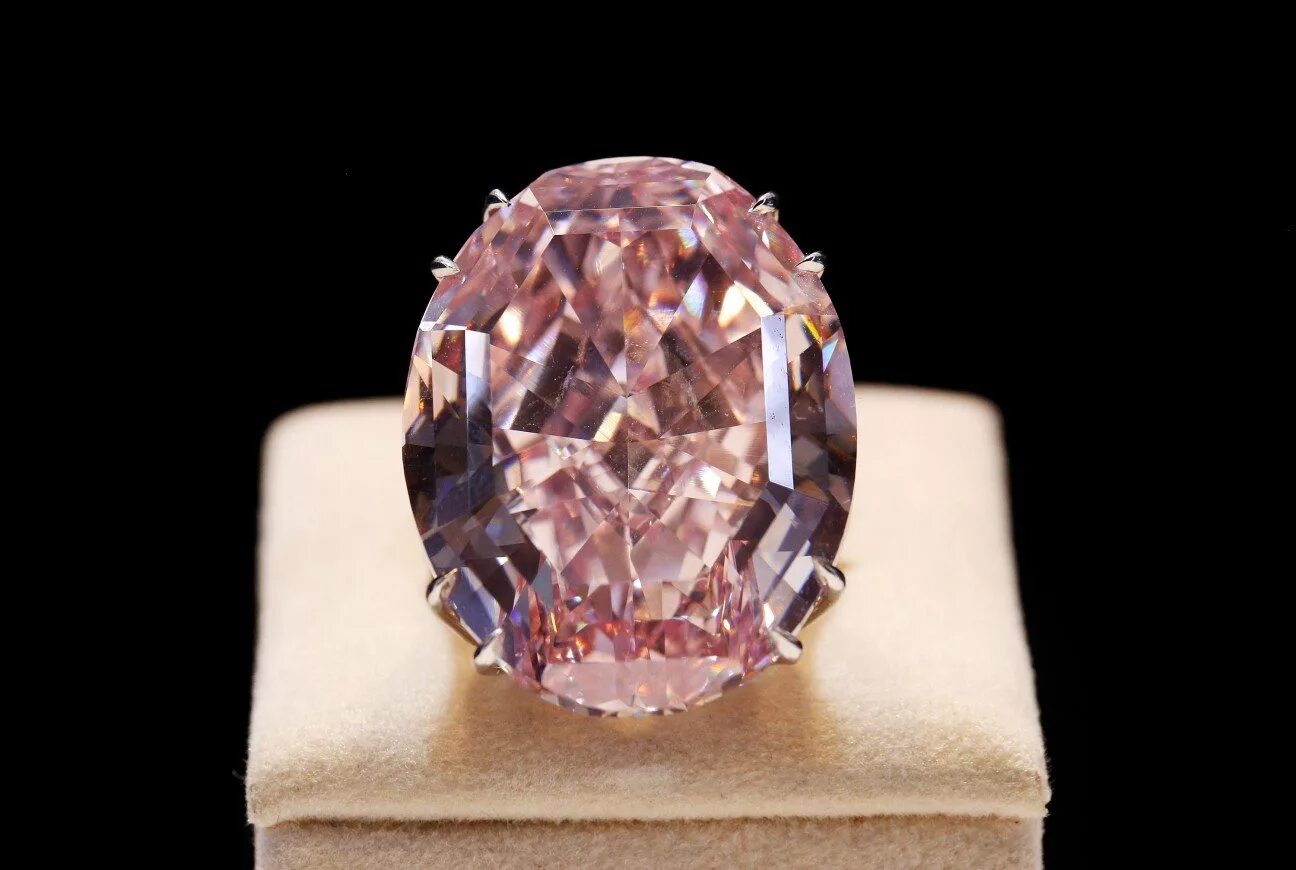 Какие драгоценные камни самые дорогие. Кольцо Pink Star Diamond.