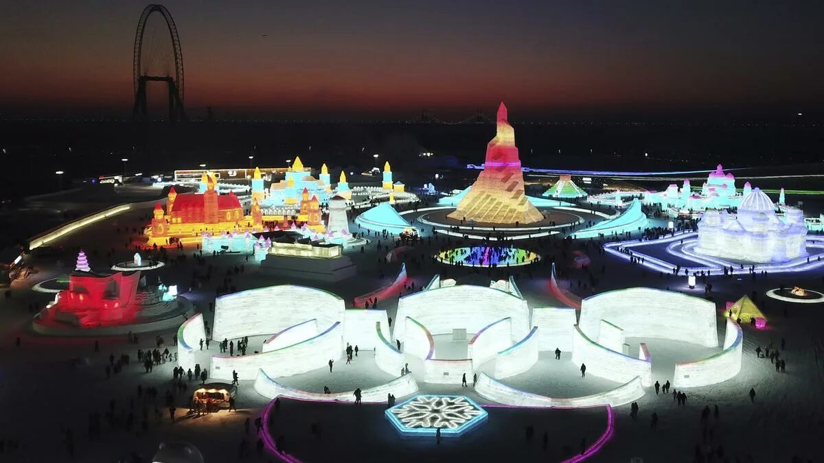Харбин китай. Харбин фестиваль 2023. Ледяной город в китае харбин. Харбин ледовый городок 2022. Харбин фестиваль 2023.