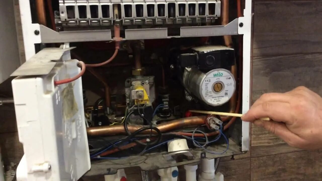 Не работает газовый котел причины. Baxi mainfour 240f. газовый котел baxi. теплообменник котел бакси 24 двухконтурный. прессостат газовый котел елексия 24.