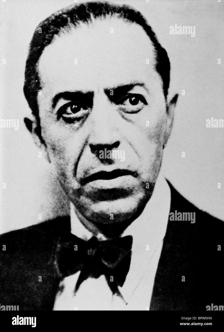 Школа william reilly иваново. Сильверс рейли ван пис. Сидней рейли фото. Школа william reilly ярославль. Темный король рейли ван пис.