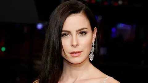 Қызметшілер мен құлдарды оқытатын қожайындардың порнофильмдері