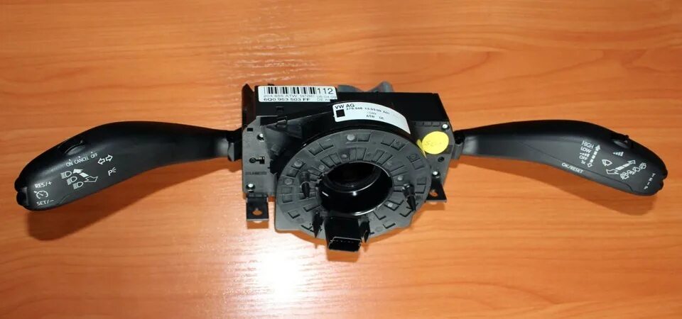 Подрулевой переключатель круиз-контроля 735293308. Переключатель круиз контроля ауди а5. Подрулевой переключатель с круизом е90. Круиз контроль переключатель bmw e34. Подрулевой переключатель поло седан 2011.