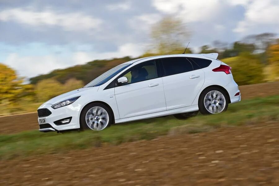 Ford Focus 3 St line. Ford Focus 3 белый St line. Ford Focus 2017 St-line. Ford Focus 3 St белый. Форд лайн