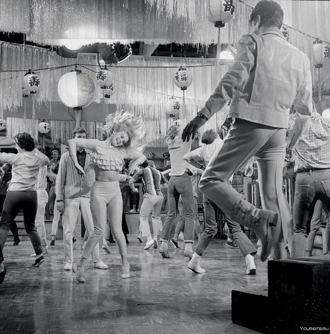 Дискотека семидесятых. Ann-Margret. Танцы в 70 е годы. Танцы 80-х годов. Танцы в 60-е годы.