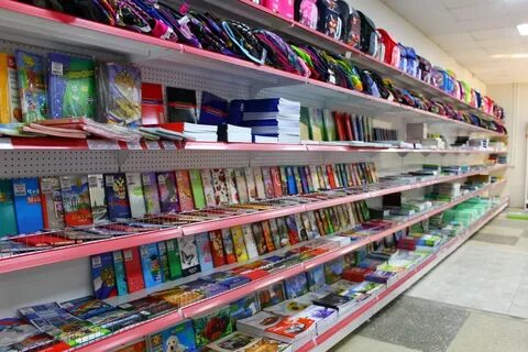 Покупатели магазина канцтоваров