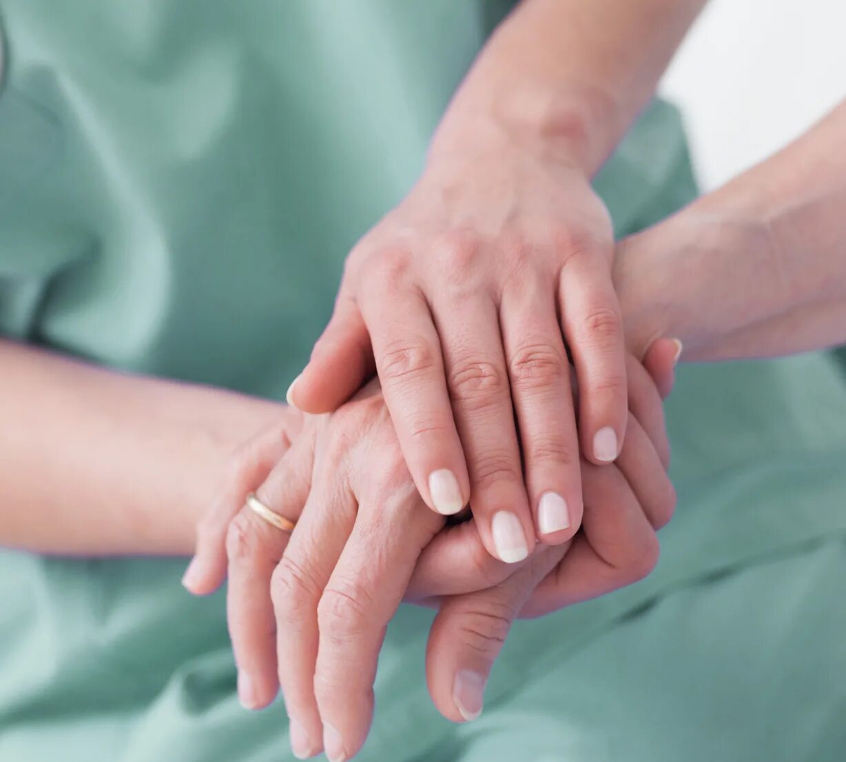 Чувствительные руки. Немеет и жжет. Ревматоидный артрит у пожилых людей. Немеет и жжет. Парестезия пальцев рук.