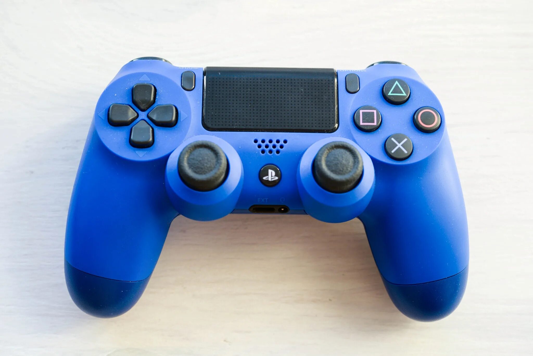 Синяя playstation. Sony Dualshock 4. Ps4 Sony Dualshock. Джойстик ps4 Dualshock v2. Sony Dualshock 4 v2.