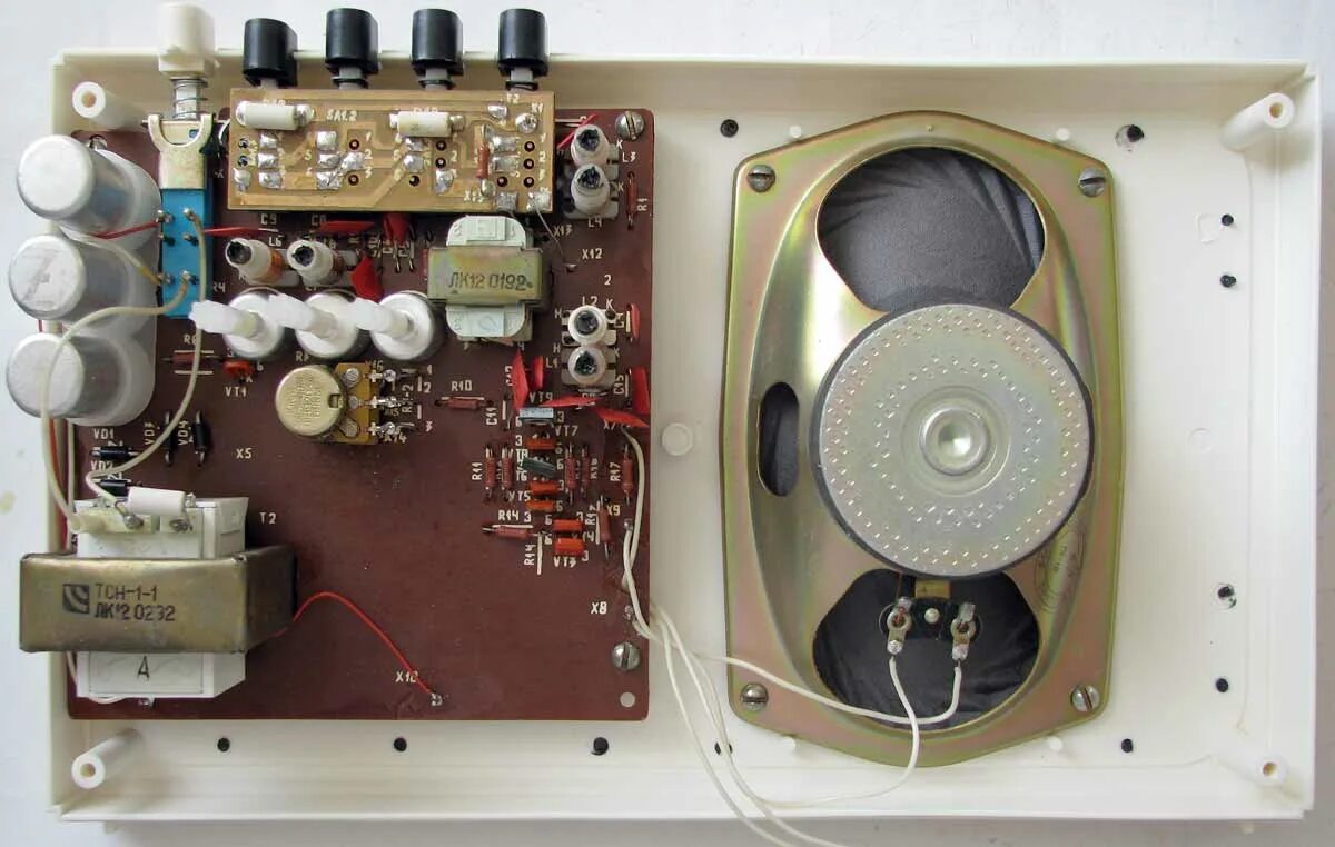 Украина пт 303. Электроника 301 трехпрограммный. Приемник пт. Приемник трехпрограммный "нейва -322-1". Феб пт-301.