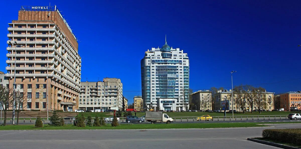 санкт петербург большеохтинский пр. охтинская гостиница санкт-петербург. 1. г. большеохтинский проспект 4 гостиница.