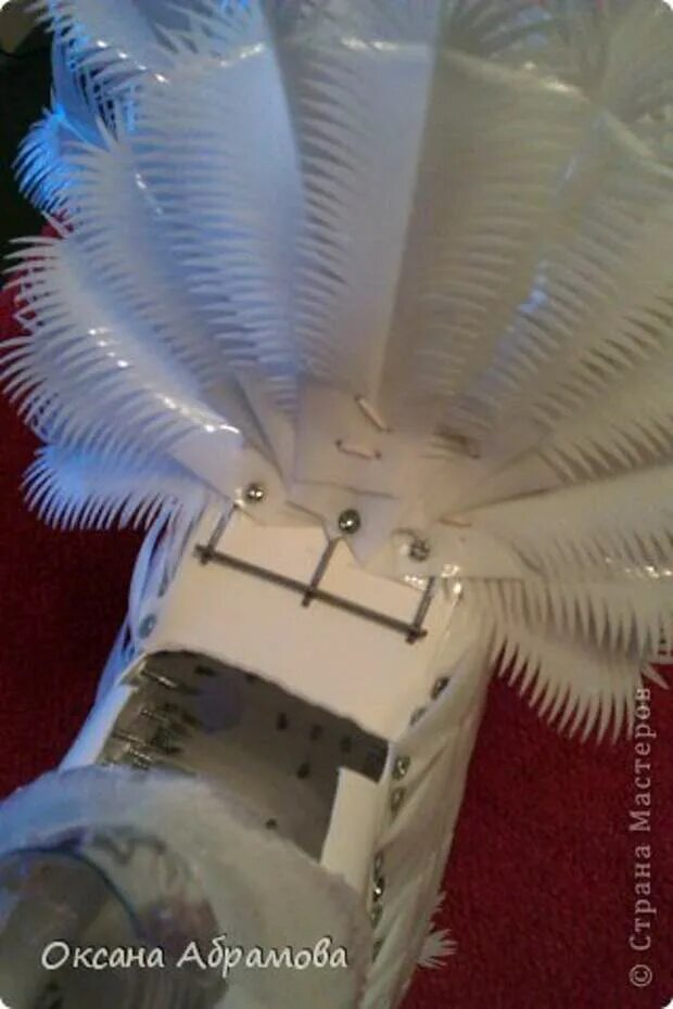 Королевский голубь из пластиковых бутылок. Голубь из пластиковой бутылки. Голубь из пластиковой бутылки. Голубь из пластиковых бутылок. Голуби из бутылок пластмассовых.