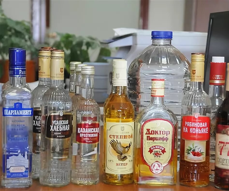 Национальный татарский алкогольный напиток. Дешевый алкоголь. Алкогольные напитки казань. Moravska алкоголь казань. Метрополь магазин казань.