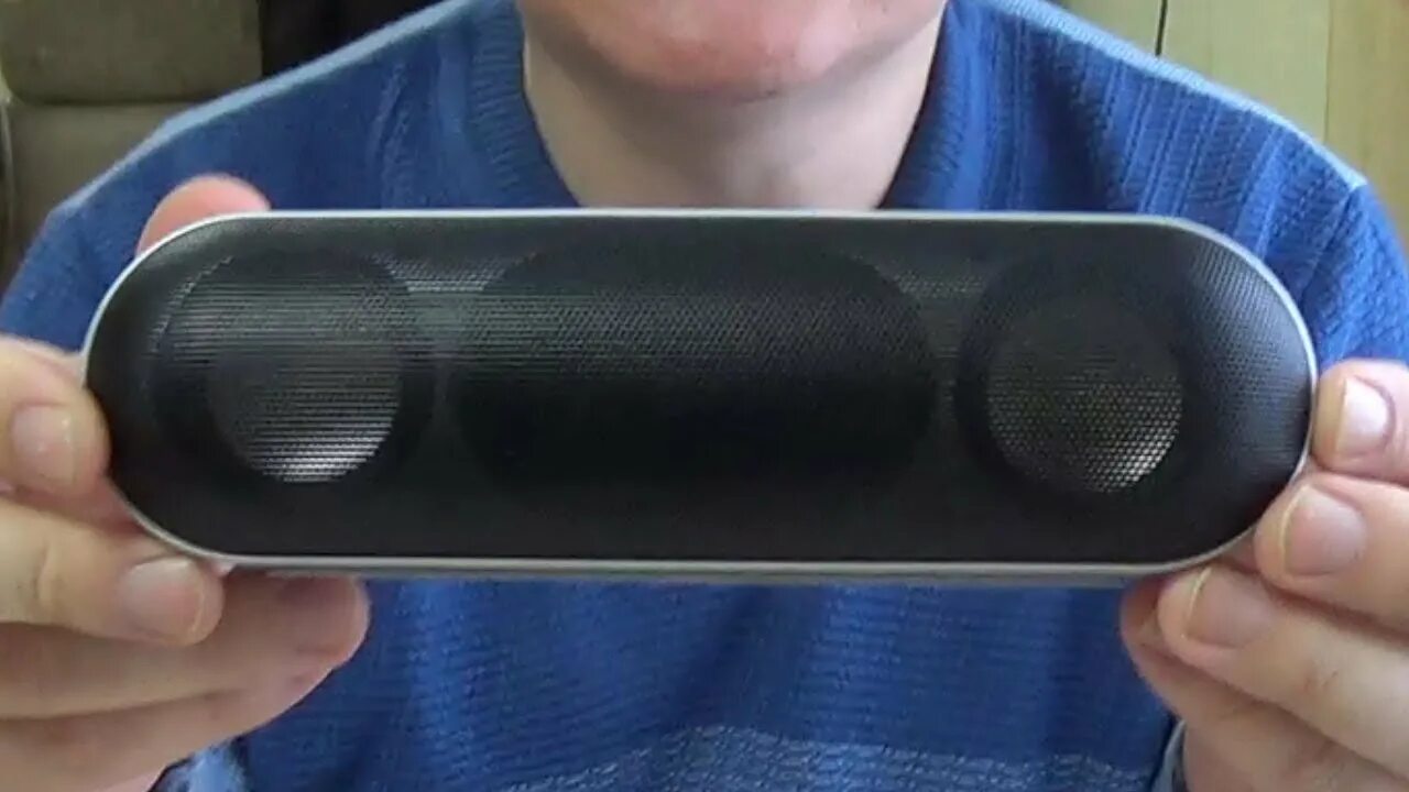 Почему колонка сама включается. Nby 18 колонка. nby 5520. блютуз колонка sardine. китайская блютуз колонка.