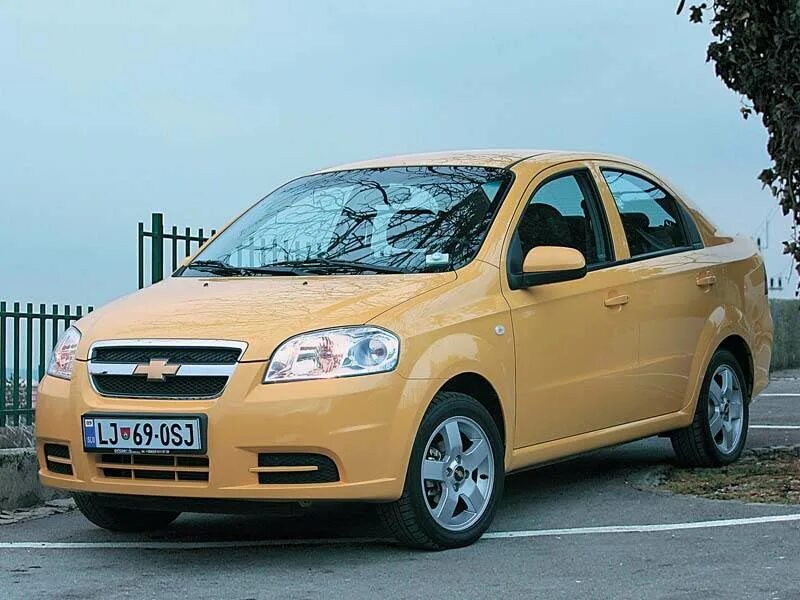 Шевроле авео поколения. Chevrolet Aveo 1 поколения. Шевроле Авео 1 поколение седан. Шевроле Авео 2003.