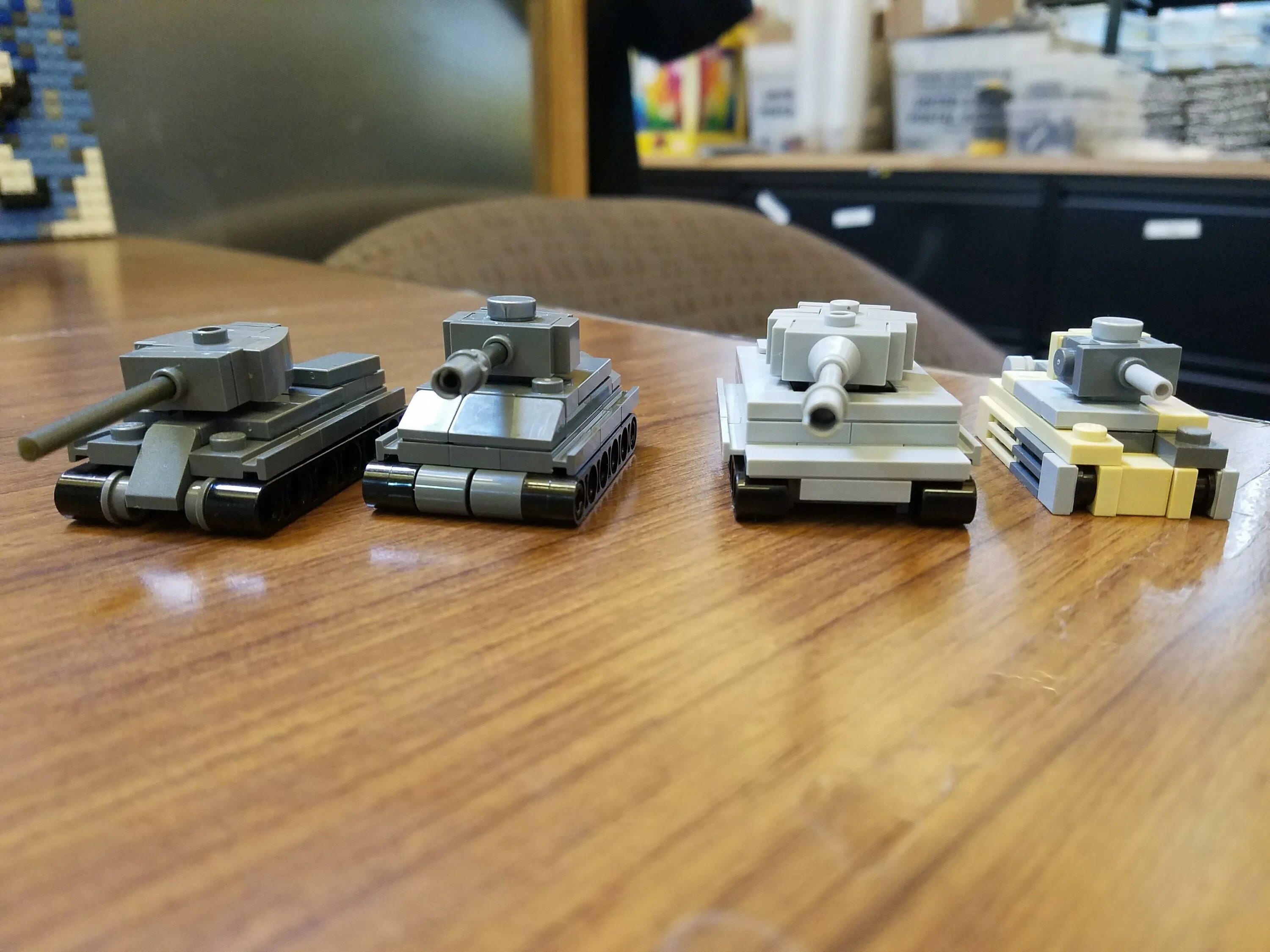 Микро т. Brickmania Micro Tank Battle.