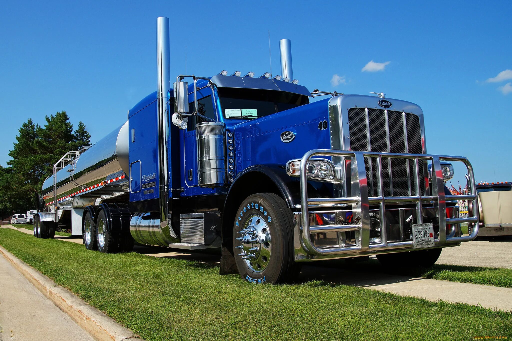 Грузовики питере. Американский грузовик Peterbilt. Американские траки Петербилт. Питер Билл трак. Peterbilt 679.