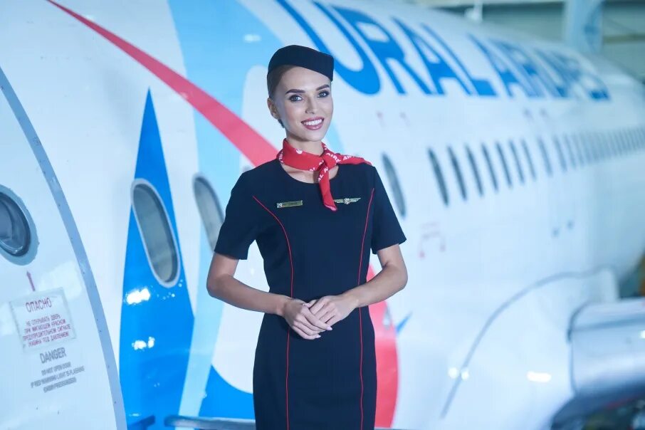 Corporate uralairlines ru. Уральские авиалинии форма бортпроводников. Униформы бортпроводника в уральских авиалиниях.