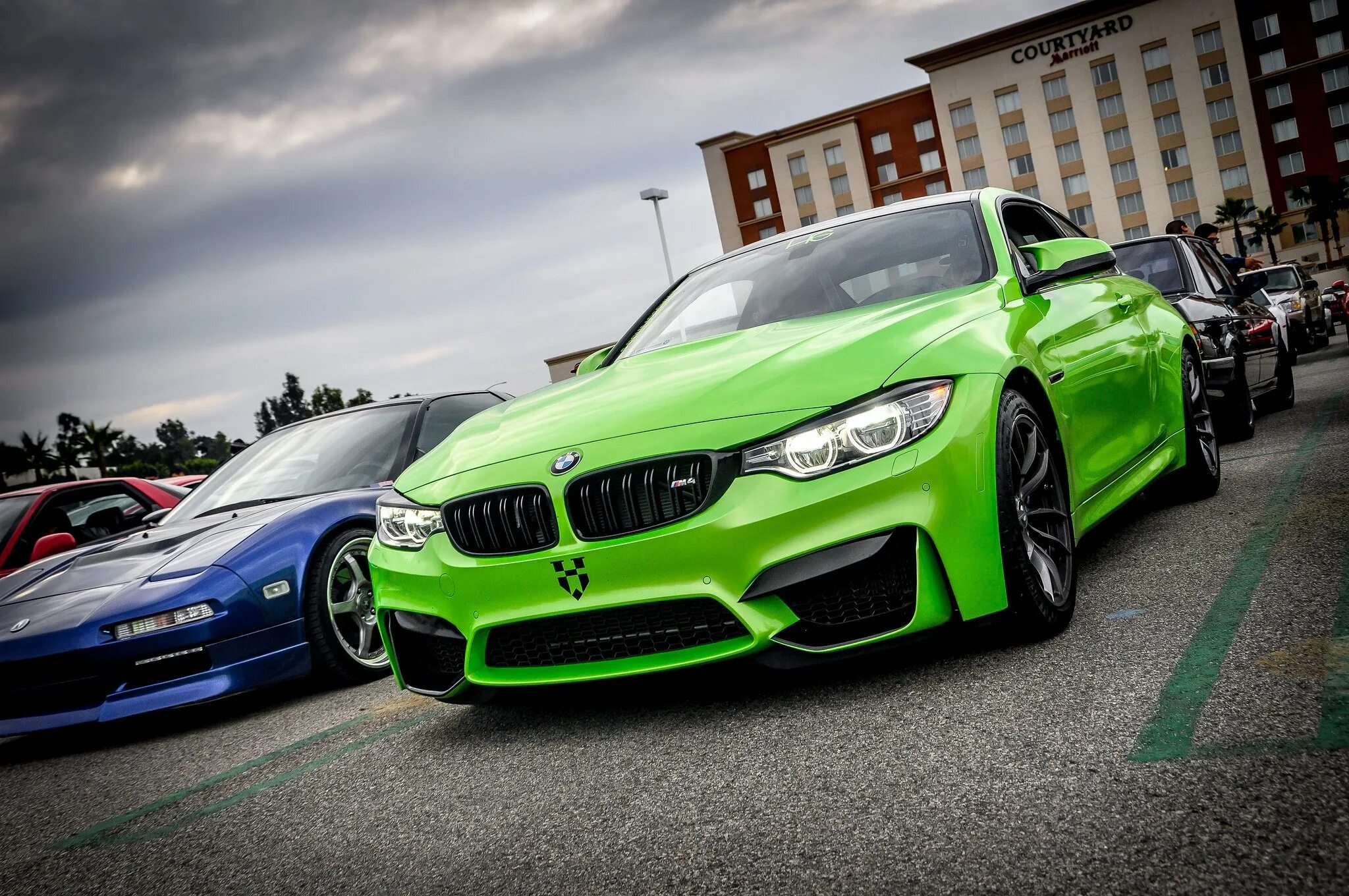 Зеленая м5. Bmw m4 f82. bmw m4 green. bmw m4 зеленая. bmw m4 f82 зеленая.