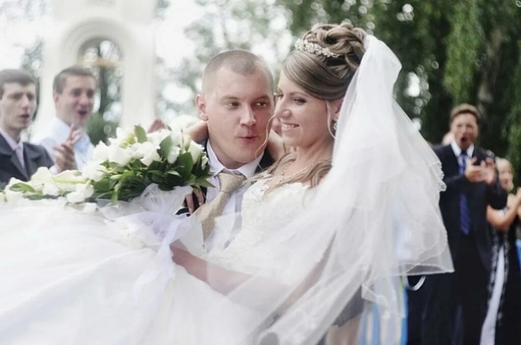 Невеста в 16. Невеста 16 лет. Свадебное платье в русском стиле. 16 Лет свадьбы.