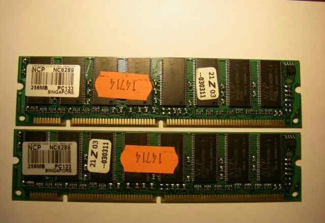 Оперативная память SDRAM pc133. Память DIMM 256 МБ. SDRAM 256mb PC-133. Оперативка 128m SDRAM pc133. Купить память на 256