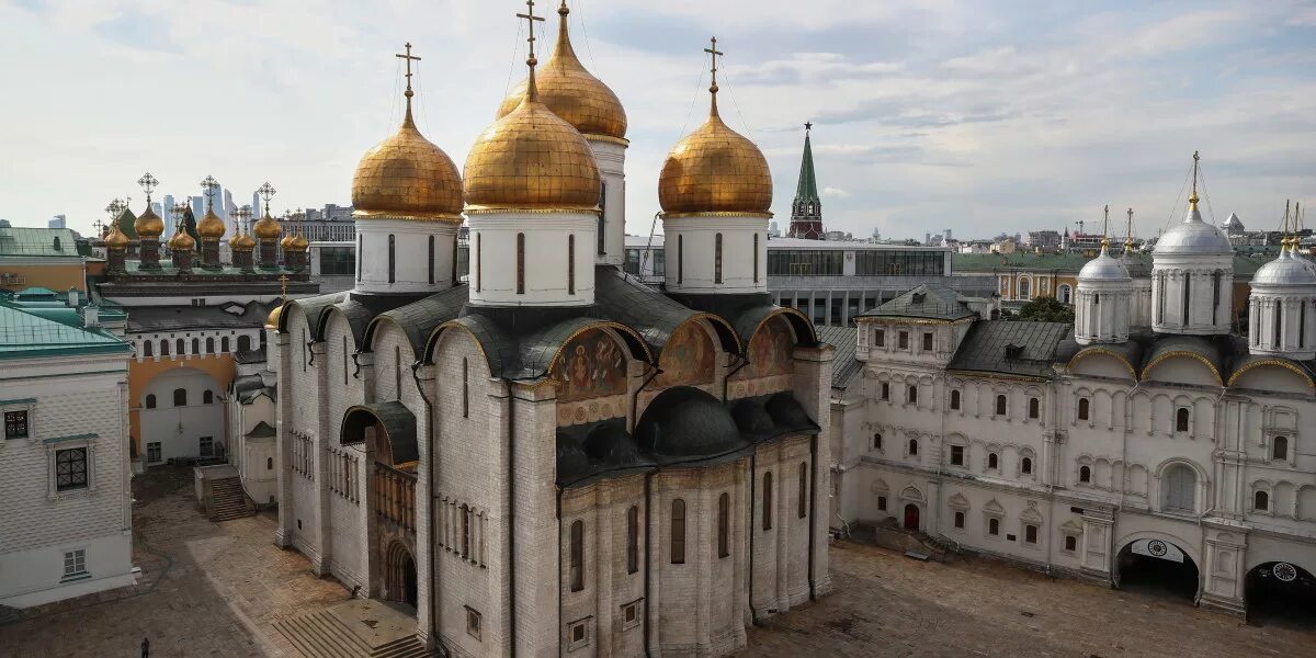 Из каких материалов строились храмы