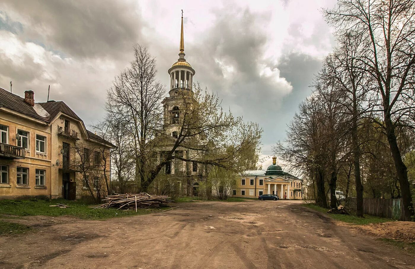 Население города торжок. Торжок исторический центр. Торжок города Тверской области. Город Торжок архитектура. Торжок бараки.