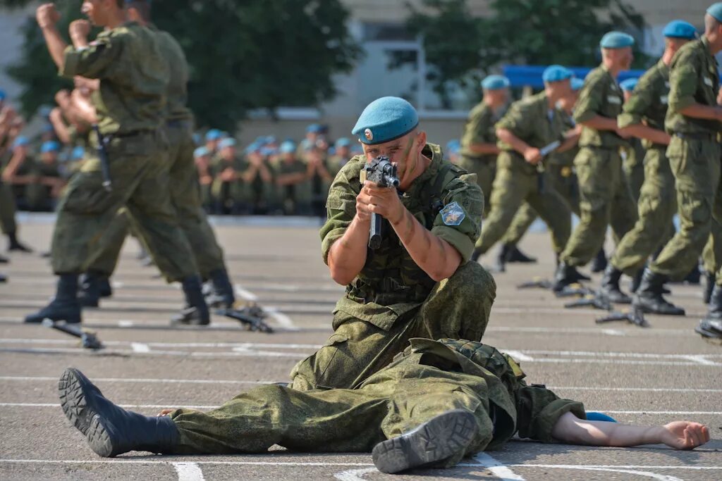 Десантники тут. 83 Бригада ВДВ Уссурийск. 83 Десантно штурмовая бригада Уссурийск. 83 ДШБ ВДВ. ВДВ ДШБ Уссурийск.