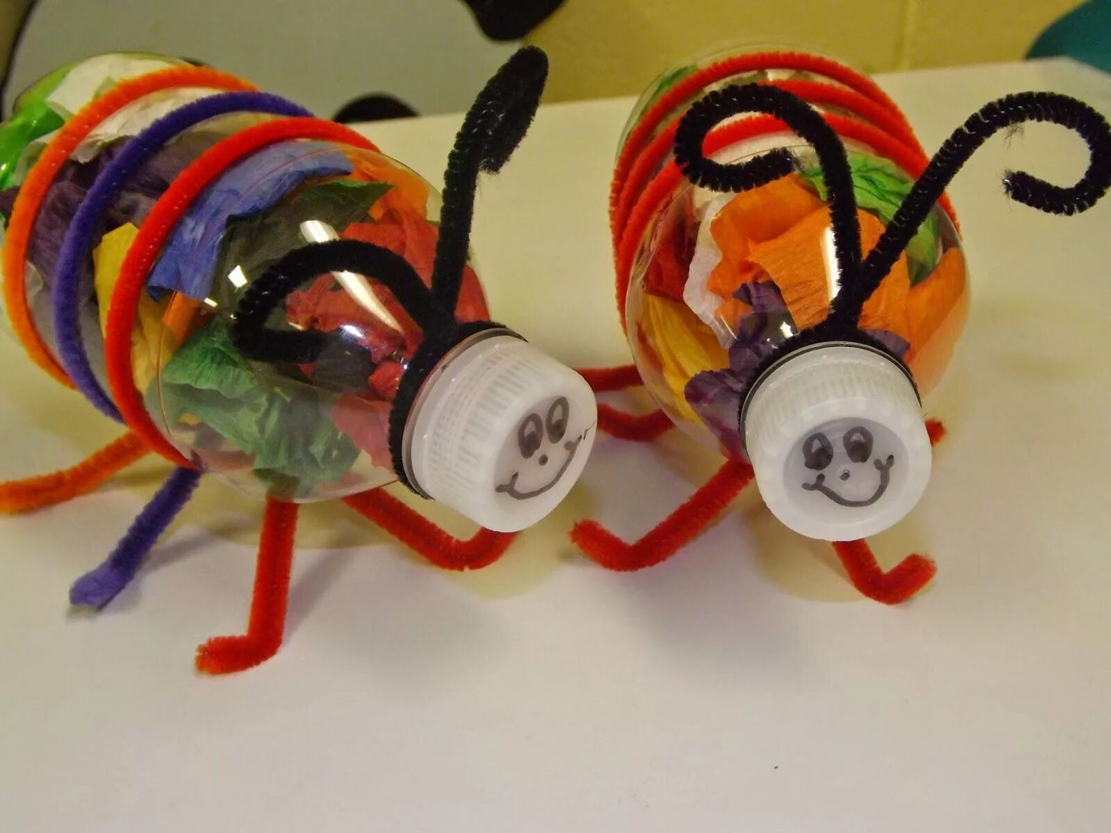 Конструирование из подручных материалов. Поделка насекомые. Поделки в садик. Мастер класс кораблик из бросового материала. Поделки из бросового материала для детского сада.