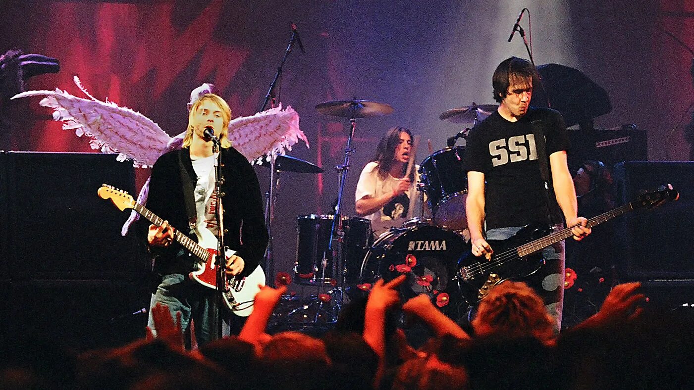 Nirvana. Группа Nirvana. Группа Nirvana Live. Nirvana концерт. Дэйв Грол концерт 1993.