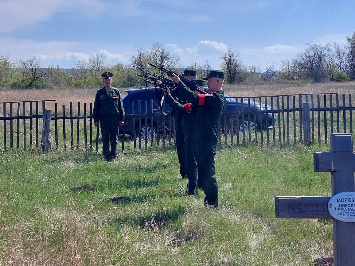 Чвк вагнер льготы погибшим. Бойцы ЧВК Вагнера на Украине. Могилы ЧВК Вагнер. Могилы погибших на Украине.