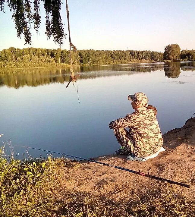 Платное озеро. Платное озеро в Новоомском. Новоомский рыбалка платная. Карпятник Новоомский. Платные озера для рыбалки