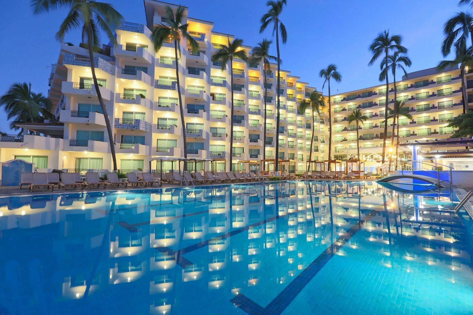 Hotel includes. Мексика пляж отель Crown Golden. Португалия отели. Riu Sri Lanka 5. Hotel friendly Vallarta.