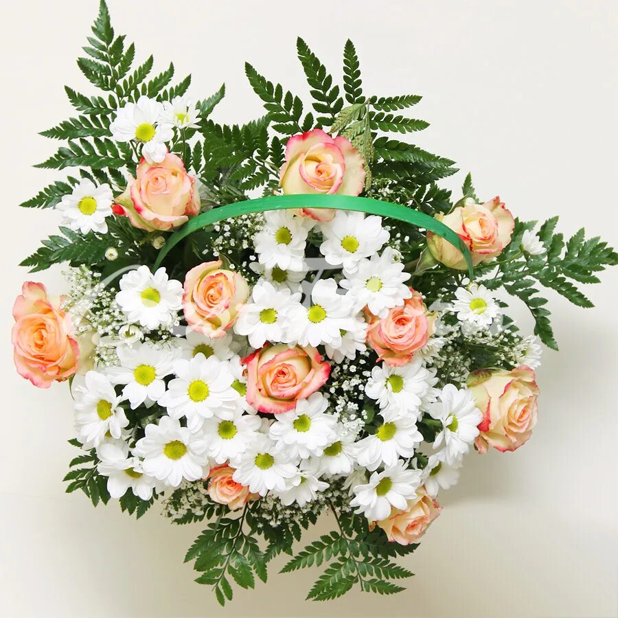 8 из живых цветов. 8 из живых цветов. красивые необычные букеты. небольшие композиции из цветов. композиция из цветов.