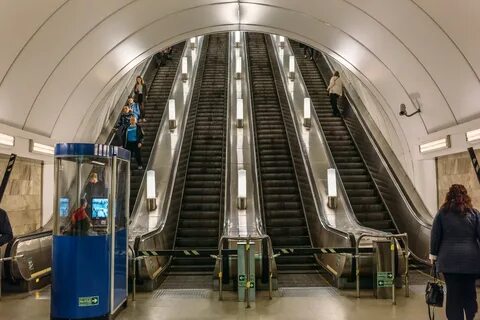 Эскалатор метро петербурга