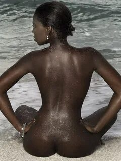 Slideshow dark skinned women nude.