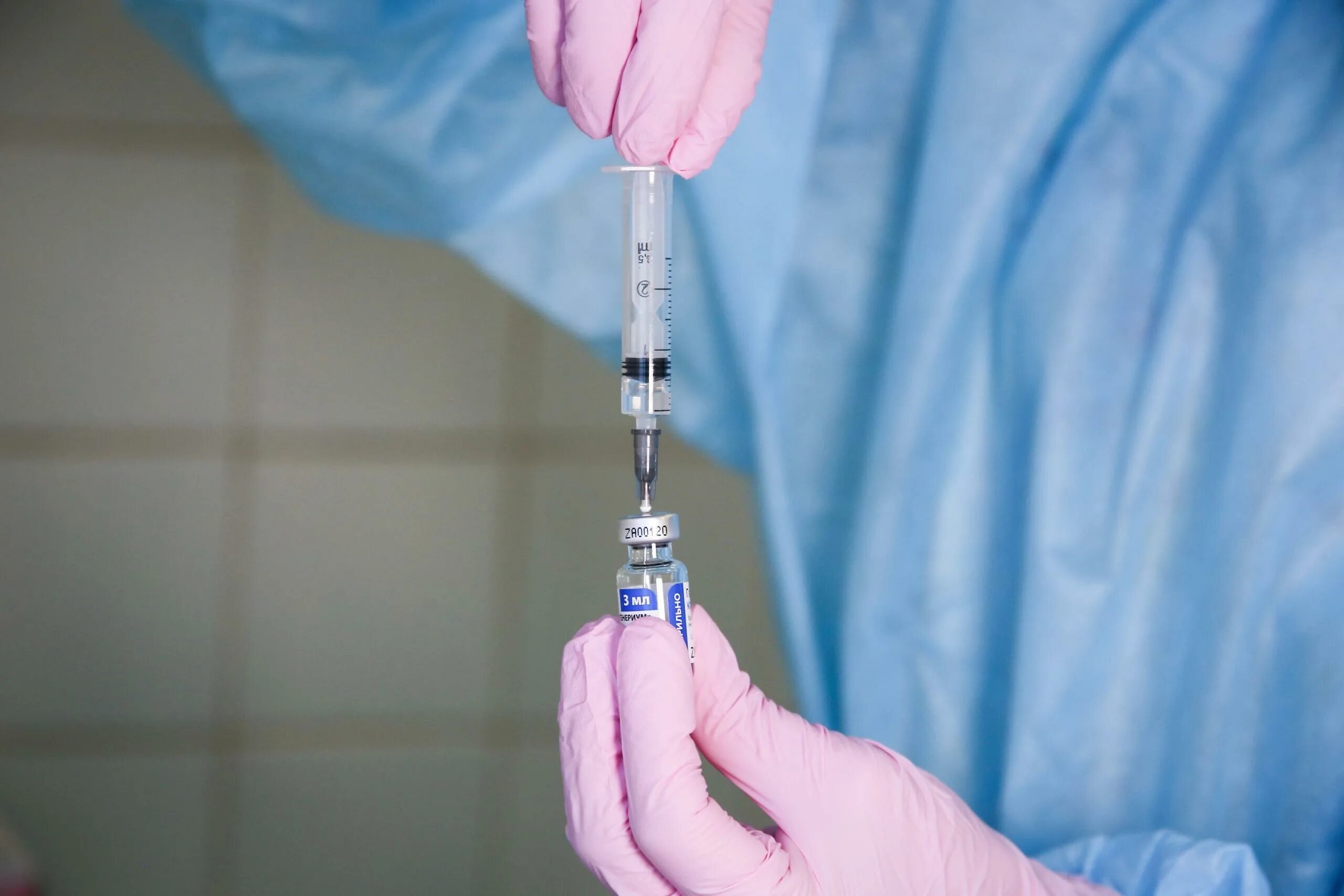 Первая вакцина от ковида. Прививка. Вакцинация картинки. Вакцинация в Новосибирске. Вакцина от ротавируса.