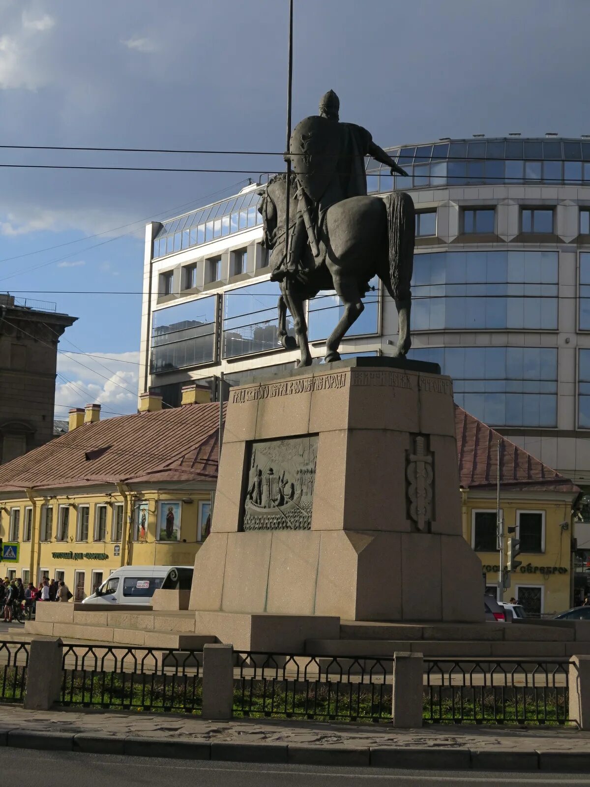 Памятник александру невскому в петербурге. Памятник Александру Невскому в Питере.