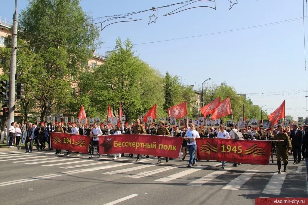 Бессмертный полк Моздок. День Победы в городе. 9 Мая 2019 года. 9 мая улица победы